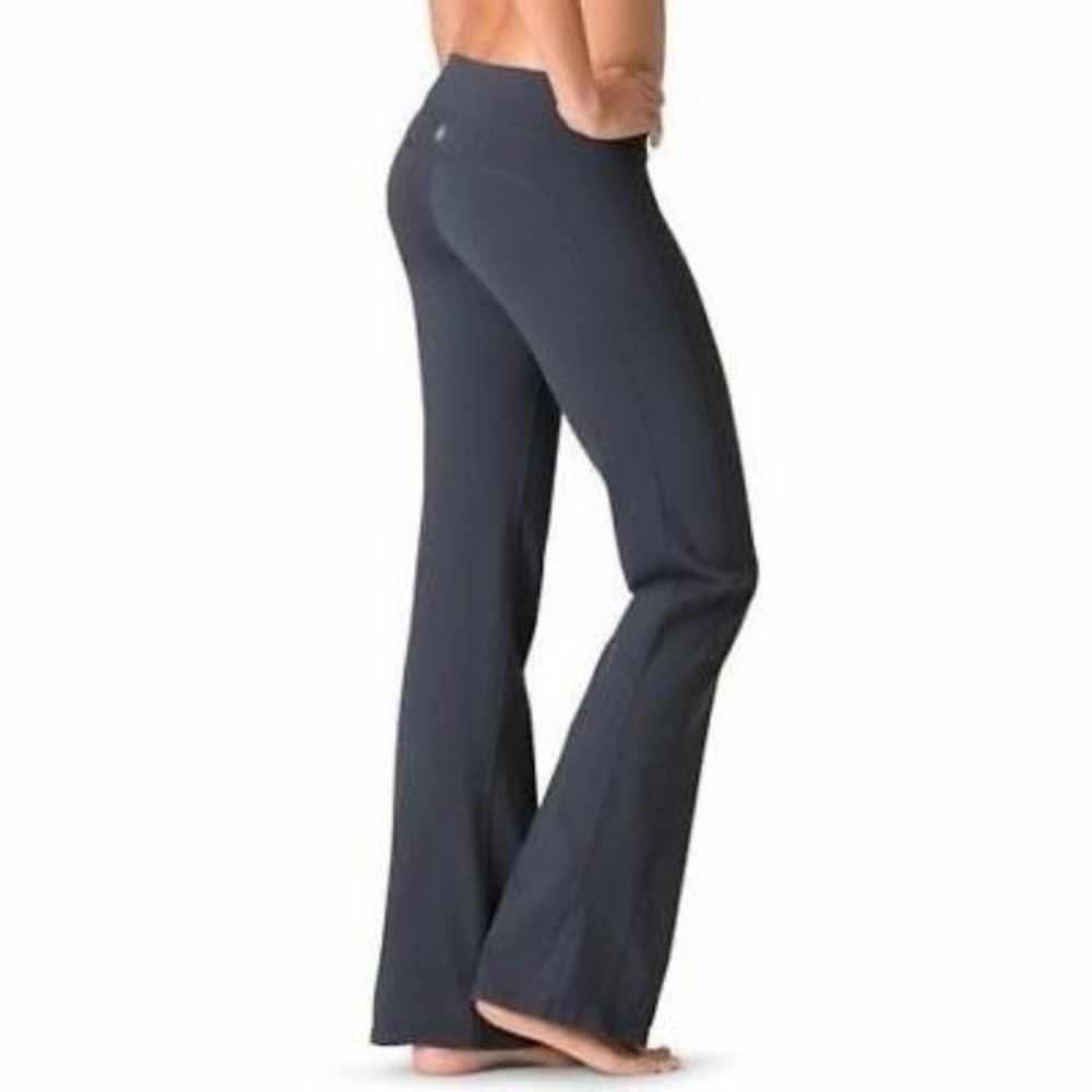 Athleta women’s navy flare yoga pants